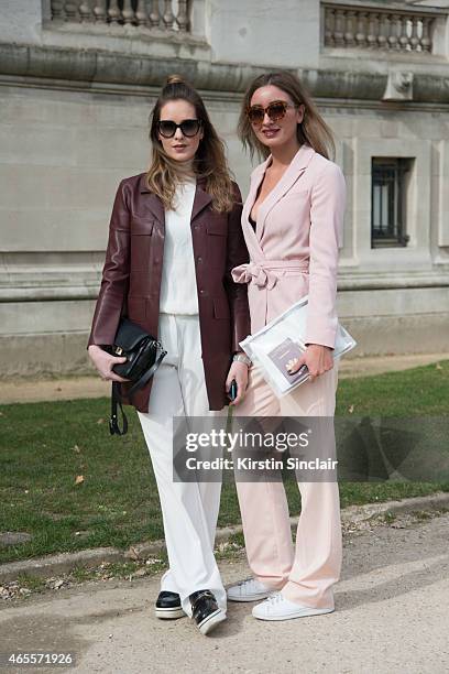 Fashion blogger Roos Van Dorsten wears Prada sunglasses, Mango trousers, Zara jacket, Proenza Schouler bag and Stella McCartney shoes. With Fashion...