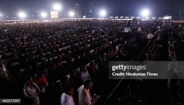 Crowd gather while BJPs prime ministerial candidate Narendra Modi felicitates legendary singer Lata Mangeshkar during "Sherahta Bharat" Aye Mere...