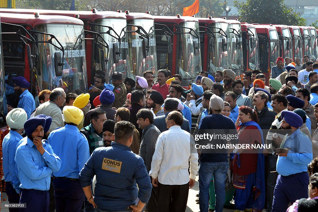 INDIA-ECONOMY-TRANSPORT-BUSES