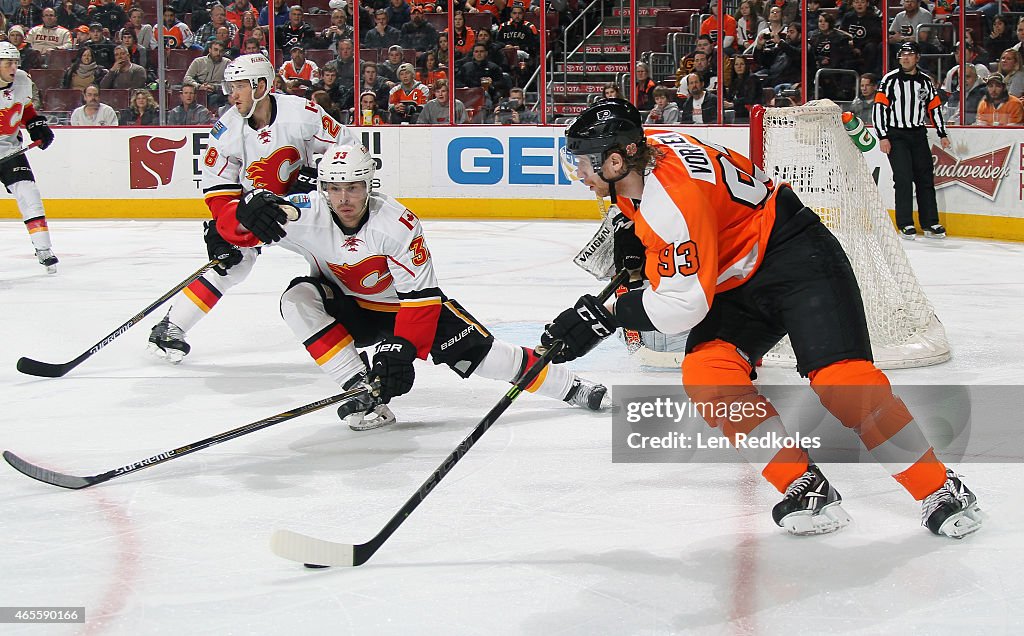 Calgary Flames v Philadelphia Flyers