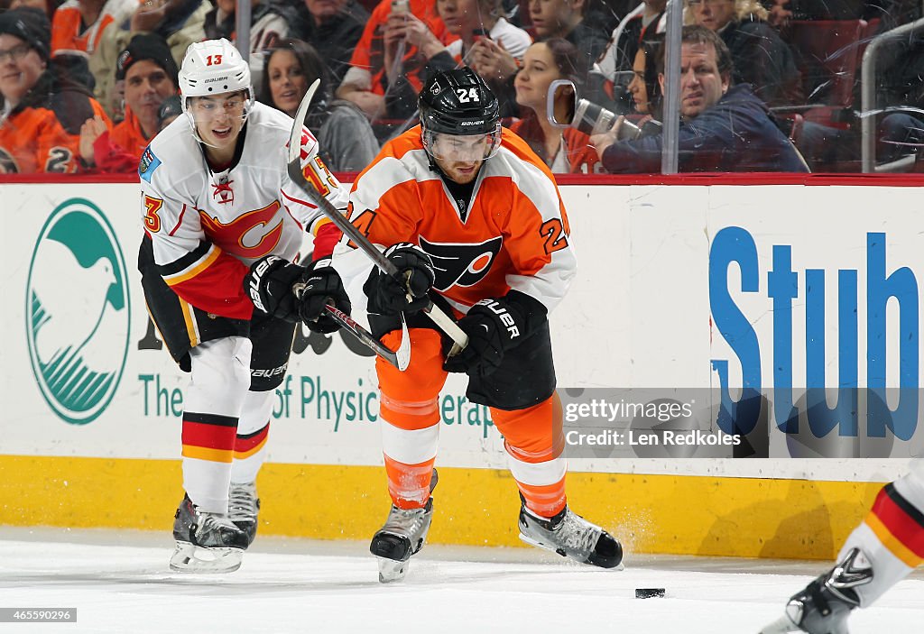 Calgary Flames v Philadelphia Flyers