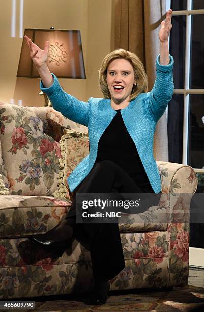 Chris Hemsworth" Episode 1677 -- Pictured: Kate McKinnon as Hillary Rodham Clinton during the "Hillary Cold Open" skit on March 7, 2015 --