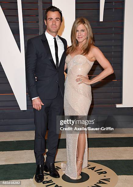 Actors Justin Theroux and Jennifer Aniston arrive at the 2015 Vanity Fair Oscar Party Hosted By Graydon Carter at Wallis Annenberg Center for the...