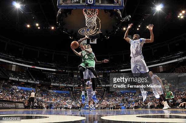 Isaiah Thomas of the Boston Celtics shoots against the Orlando Magic on March 8, 2015 at Amway Center in Orlando, Florida. NOTE TO USER: User...