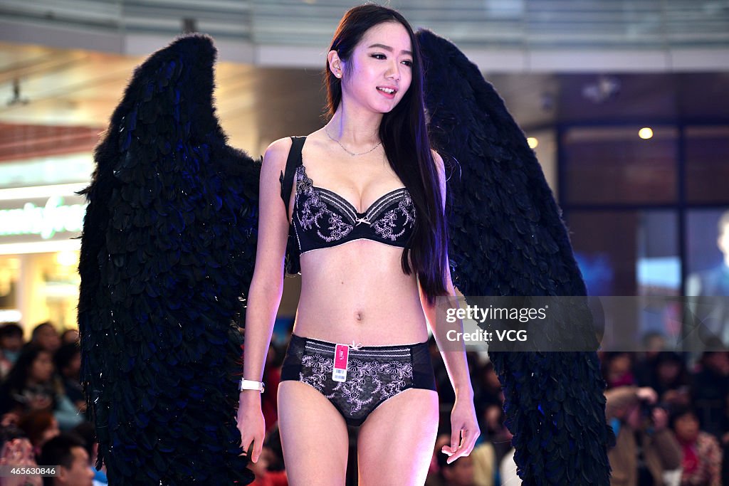 Chinese Version Of Victoria's Secret Show During Women's Day