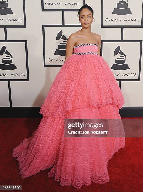 Singer Rihanna arrives at the 57th GRAMMY Awards at Staples Center on February 8, 2015 in Los Angeles, California.
