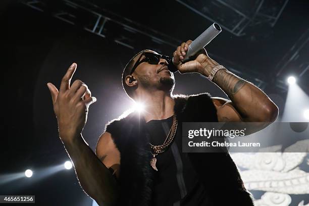 Singer Trey Songz performs during the 'Between the Sheets' tour at The Forum on March 8, 2015 in Inglewood, California.