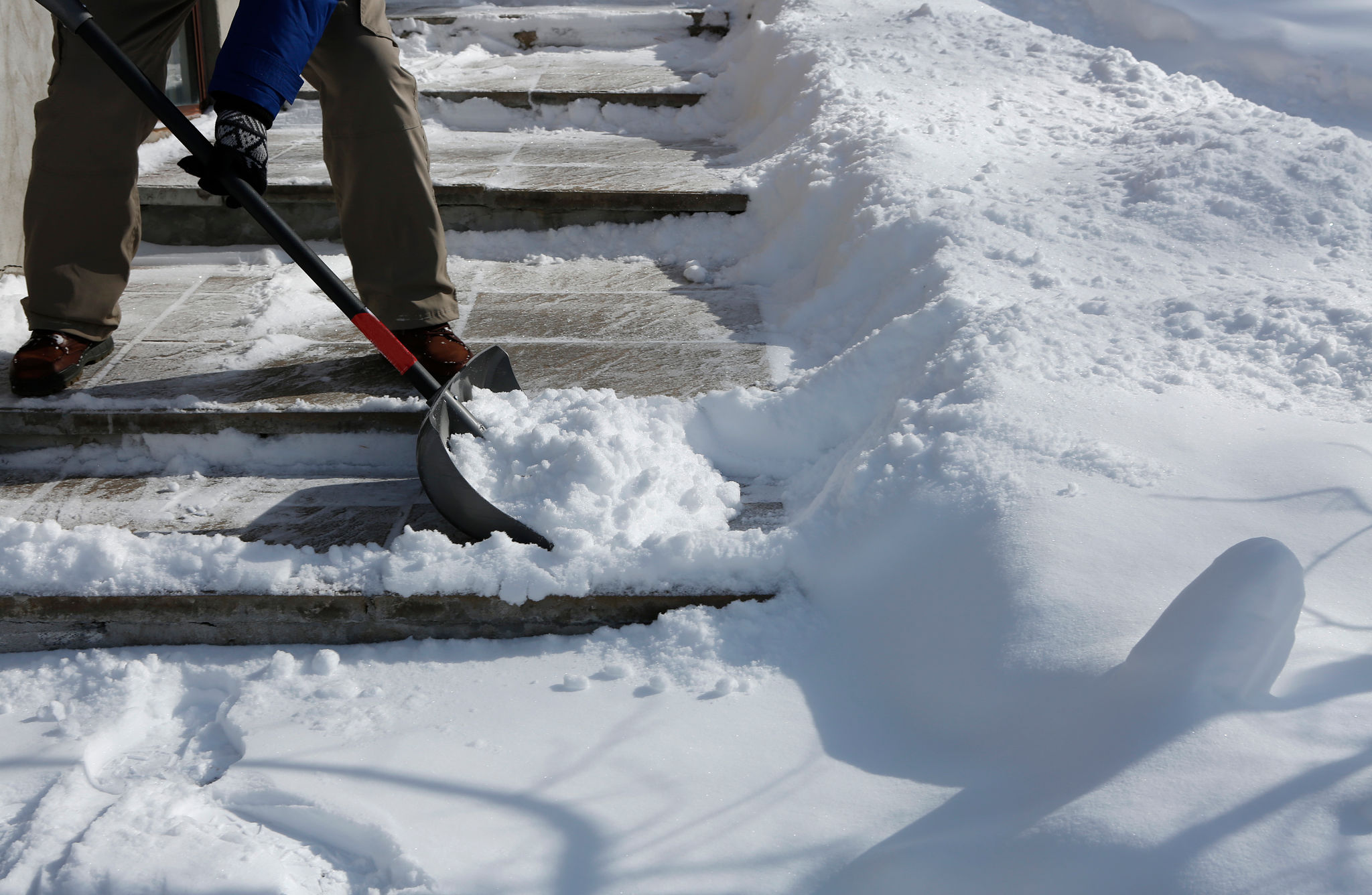 clearing snow walkway