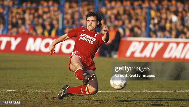 Liverpool player John Wark in action during a first division match against Oxford Unted at the Manor Ground on March 14, 1987 in Oxford, England.