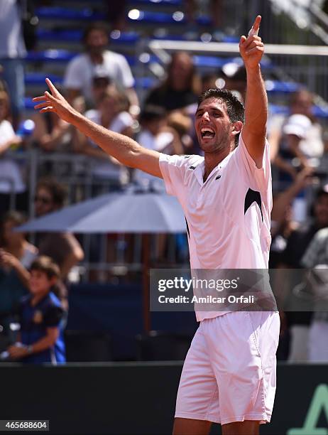 Federico Delbonis of Argentina celebrates winining the series 3-2 against Brazil after defeating by 6-3, 3-6, 6- and 7-5 Brazil's Thomaz Bellucci as...