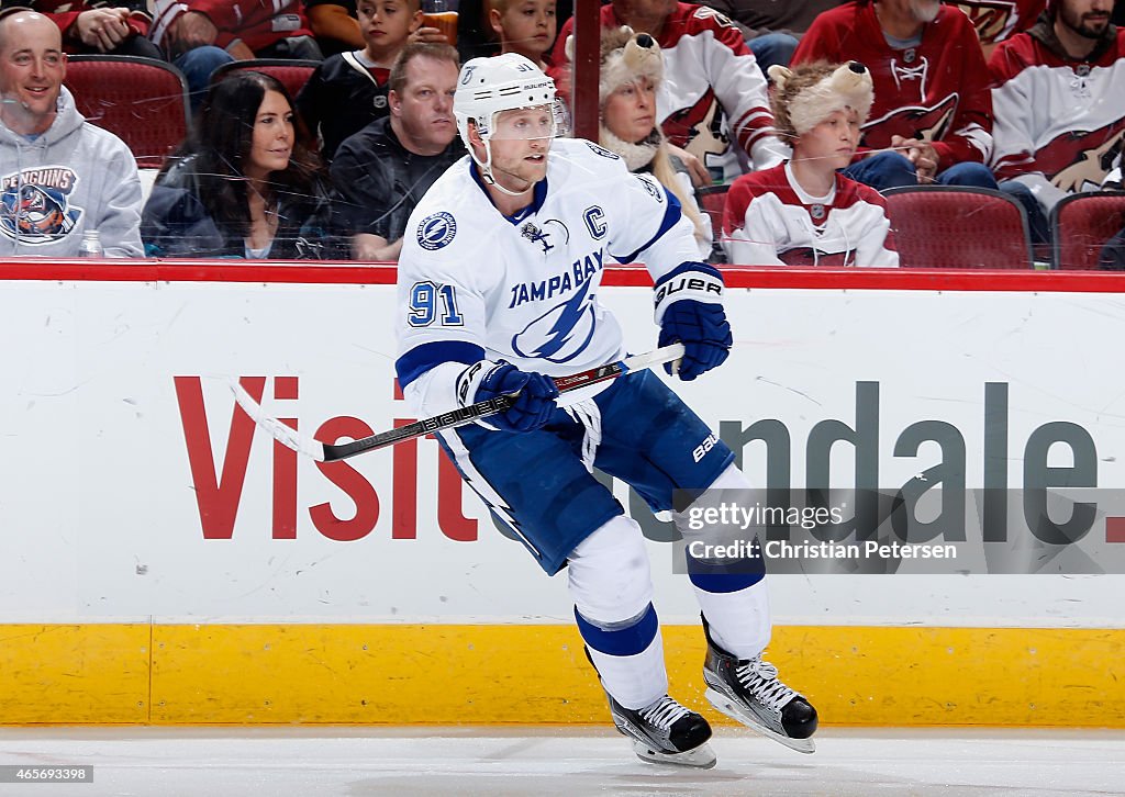 Tampa Bay Lightning v Arizona Coyotes