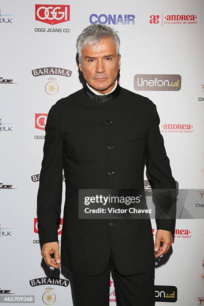 Rene Casados arrives at Premios TV y Novelas 2015 at Televisa San Angel on March 9, 2015 in Mexico City, Mexico.