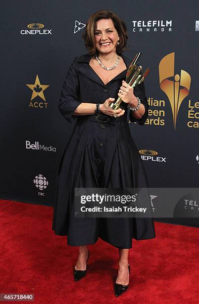 News anchor Lisa Laflamme poses in the press room at the 2015 Canadian Screen Awards at the Four Seasons Centre for the Performing Arts on March 1,...