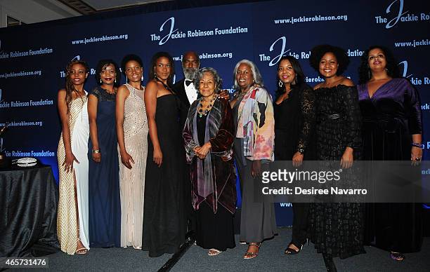 Rachel Robinson poses with family at the Jackie Robinson Foundation Awards Dinner at Waldorf Astoria Hotel on March 9, 2015 in New York City.