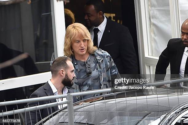 Owen Wilson arrives at Valentino Fashion Show during Paris Fashion Week Fall Winter 2015/2016 on March 10, 2015 in Paris, France.