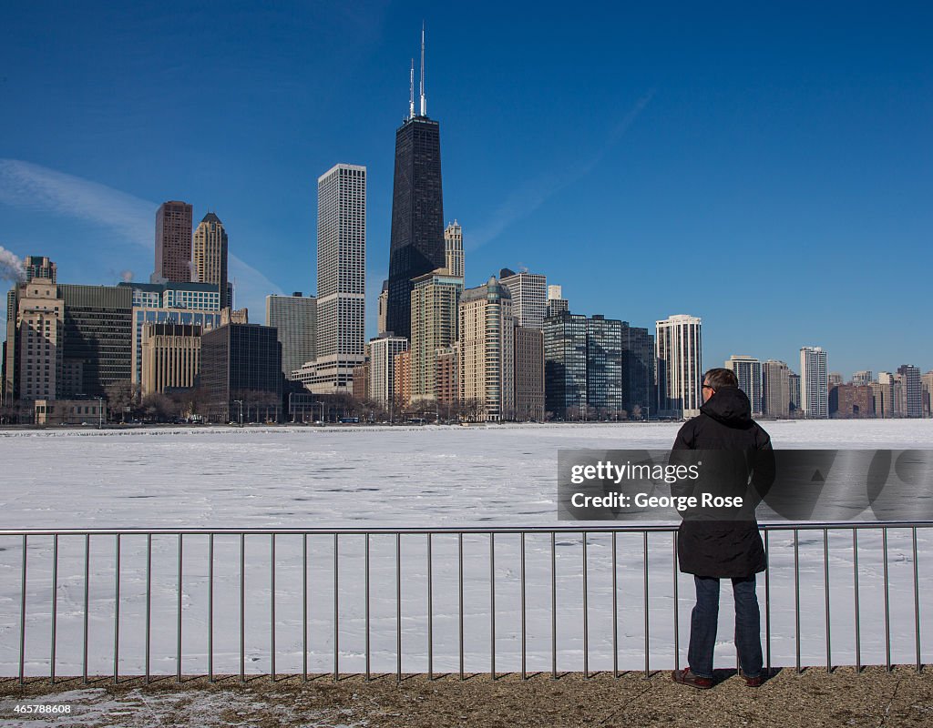 Chicago Endures Record Cold Temperatures