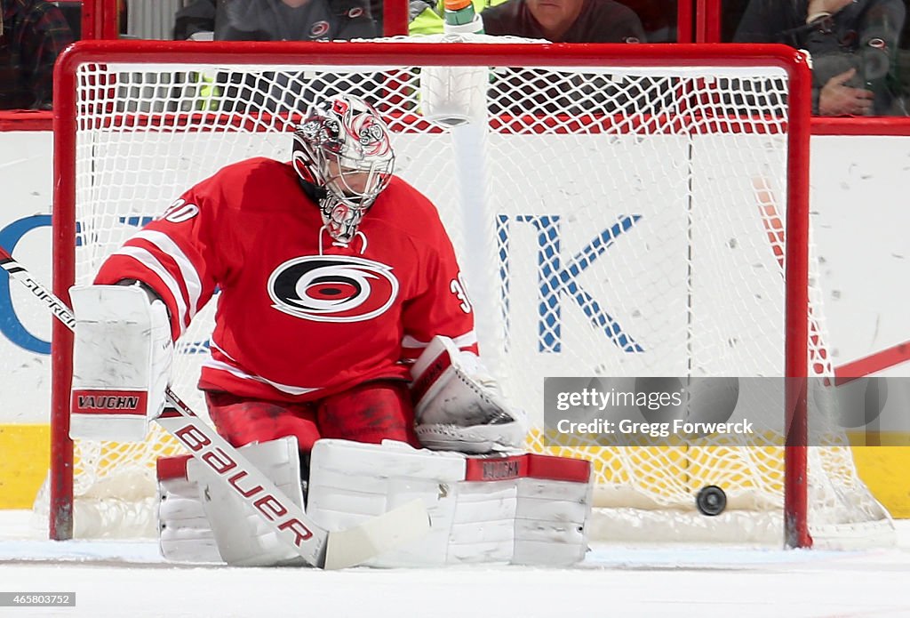 Columbus Blue Jackets v Carolina Hurricanes