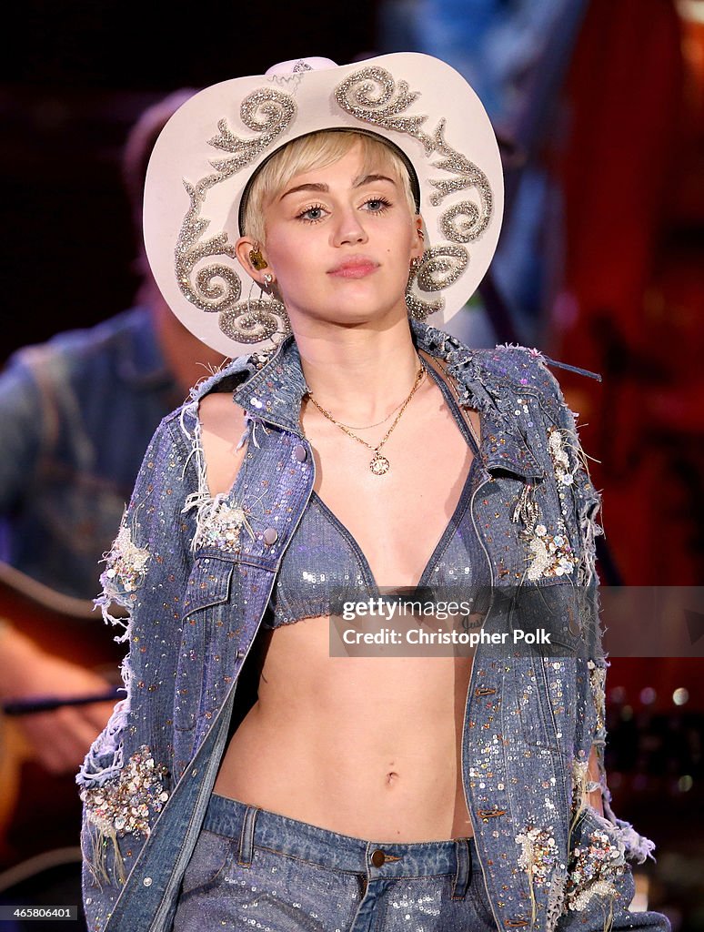 Miley Cyrus: MTV Unplugged - Fixed Show