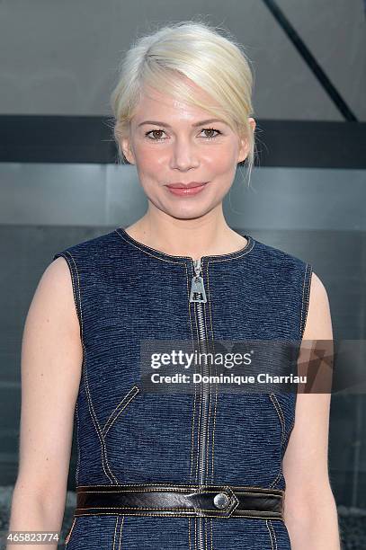 Michelle Williams attends the Louis Vuitton show as part of the Paris Fashion Week Womenswear Fall/Winter 2015/2016 on March 11, 2015 in Paris,...