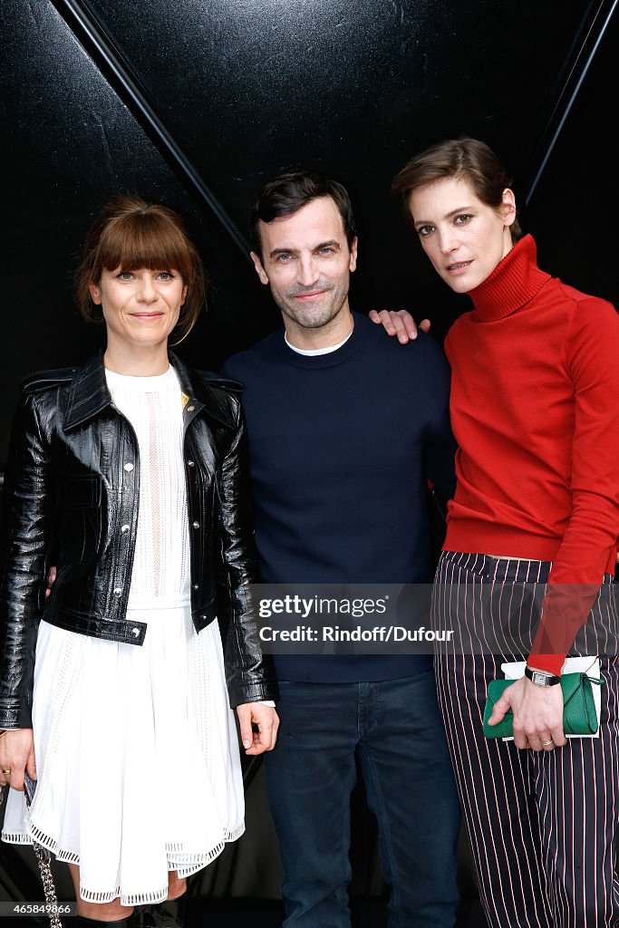 Louis Vuitton : Backstage - Paris Fashion Week Womenswear Fall/Winter 2015/2016