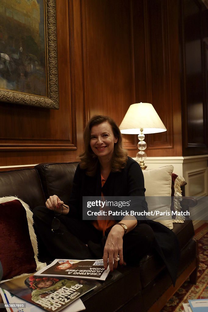 Valerie Trierweiler, Paris Match Issue 3376, February 5, 2014