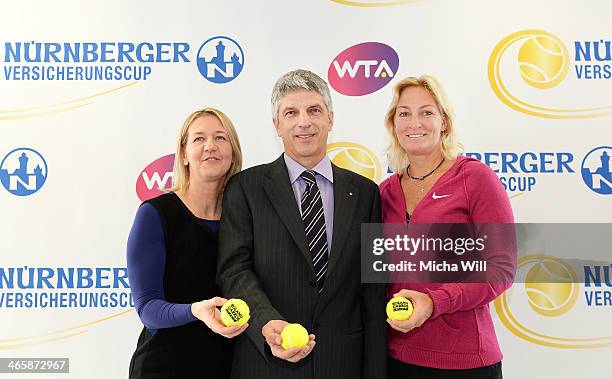 Tournament director Sandra Reichel , marketing director of Lotto Bayern, chairman Dr. Armin Zitzmann of the Nuernberger Versicherungsgruppe and...