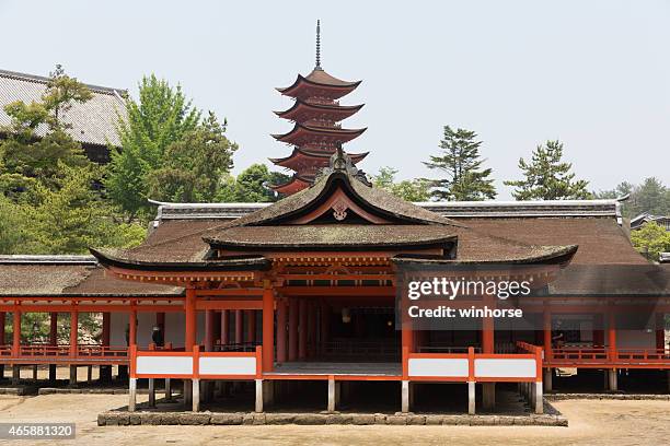 厳島神社での日本の宮島 - 厳島神社 ストックフォトと画像