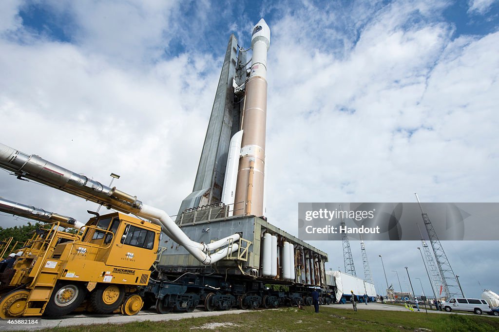 Atlas V MMS Rollout