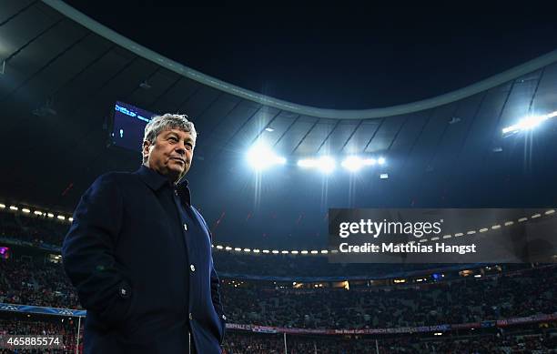 Mircea Lucescu head coach of Shakhtar Donetsk looks on prior to the UEFA Champions League Round of 16 second leg match between FC Bayern Muenchen and...