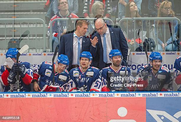 Coach Geoff Ward and assistant Coach Craig Woodcroft of the Adler Mannheim speaks during the game between Adler Mannheim and Thomas Sabo Ice Tigers...