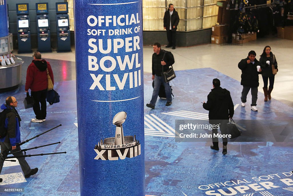 TSA K-9 Teams Provide Extra Security At Penn Station Ahead Of Super Bowl