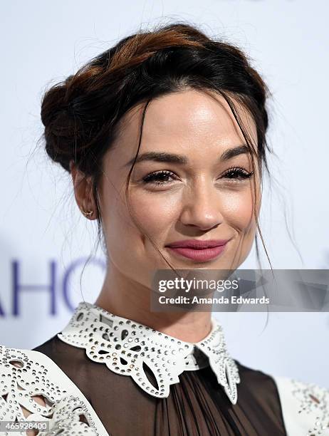 Crystal Reed Age 2,905 Crystal Reed Photos & High Res Pictures - Getty Images