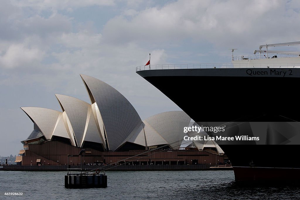 Queen Mary II Docks At Sydney Harbour