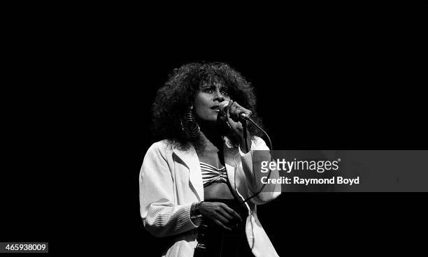 Hoffman Estates, IL Singer Brenda Russell, performs at the Poplar Creek Music Theater in Hoffman Estates, Illinois on JUNE 01, 1988.