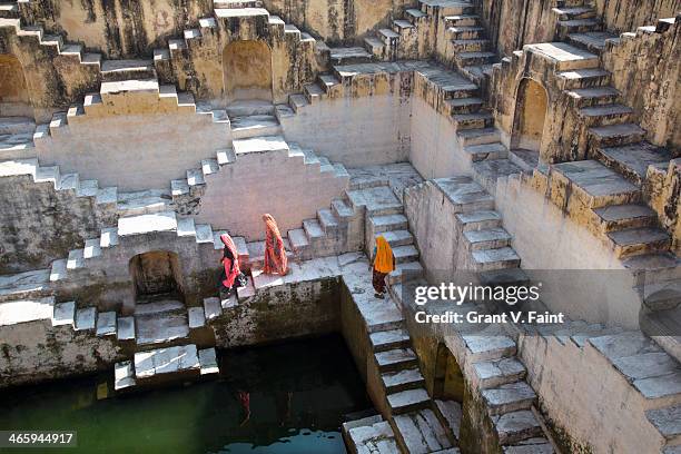 water step well. - jaipur stockfoto's en -beelden