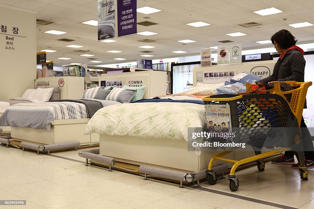 Shoppers Inside The Gwangjang Market And Department Stores As Bank of Korea Unexpectedly Cuts Key Rate to Record Low