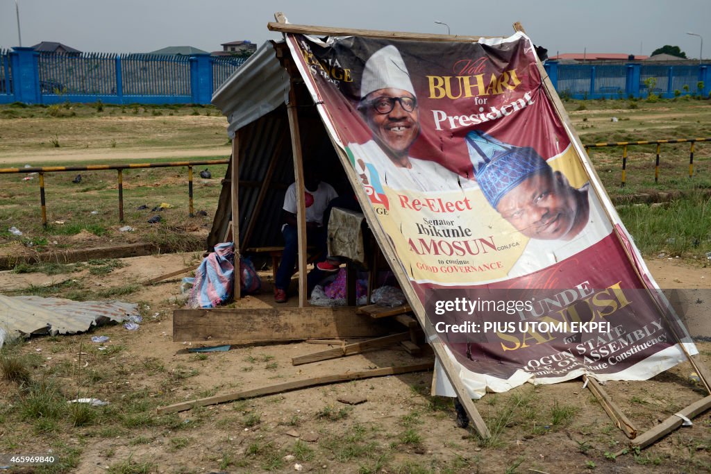 TOPSHOT-NIGERIA-VOTE-CAMPAIGN