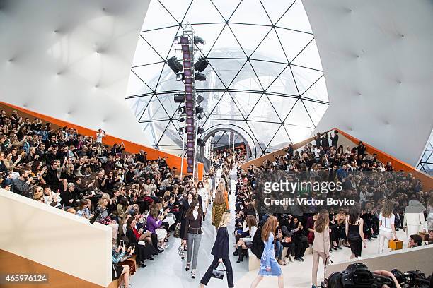 Models walk the runway during the Louis Vuitton show as part of the Paris Fashion Week Womenswear Fall/Winter 2015/2016 on March 11, 2015 in Paris,...