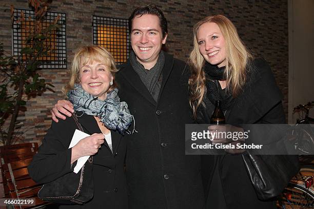 Gisela Schneeberger, her son Philipp Schneeberger and his wife Martina attend the premiere of the film 'Und Aektschn' at City Kino on January 30,...