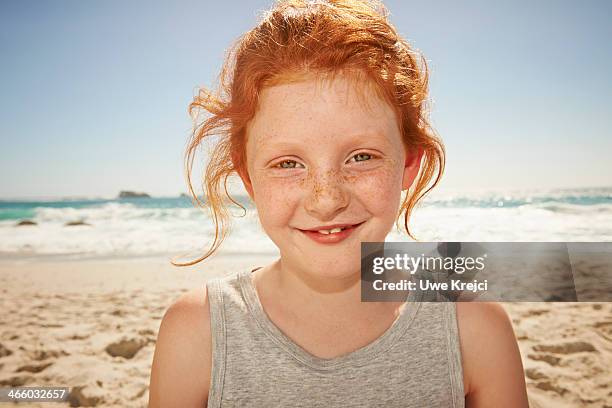 portrait of girl (6 - 8 years old) - freckle girl foto e immagini stock