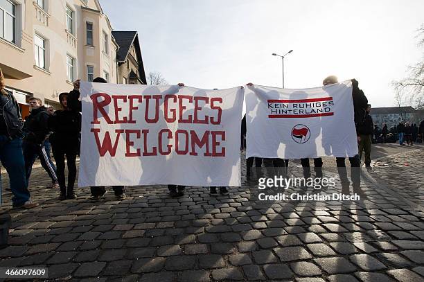 Mehrere tausend Menschen protestierten am Samstag den 18. Januar 2014 in Magdeburg gegen eine Demonstration von ca. 700 Neonazis. Die Nazis...