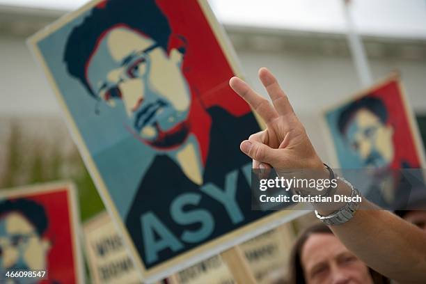 Mitglieder des Kampagnennetzwerk Campact versammelten sich am Donnerstag den 4. Juli 2013 in Berlin vor dem Kanzleramt zu einer...