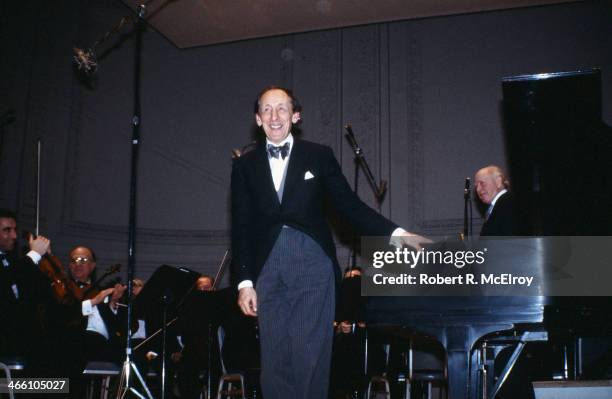 Russian-born American pianist Vladimir Horowitz smiles from the stage at Carnegie Hall, January 8, 1978.