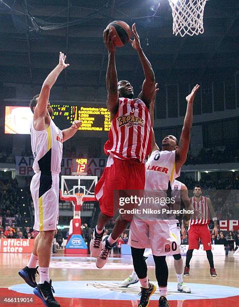 Bryant Dunston, #6 of Olympiacos Piraeus in action during the Turkish Airlines Euroleague Basketball Top 16 Date 10 game between Olympiacos Piraeus v...