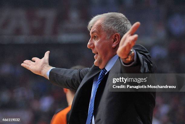 Zeljko Obradovic, Head Coach of Fenerbahce Ulker Istanbu react during the Turkish Airlines Euroleague Basketball Top 16 Date 10 game between...