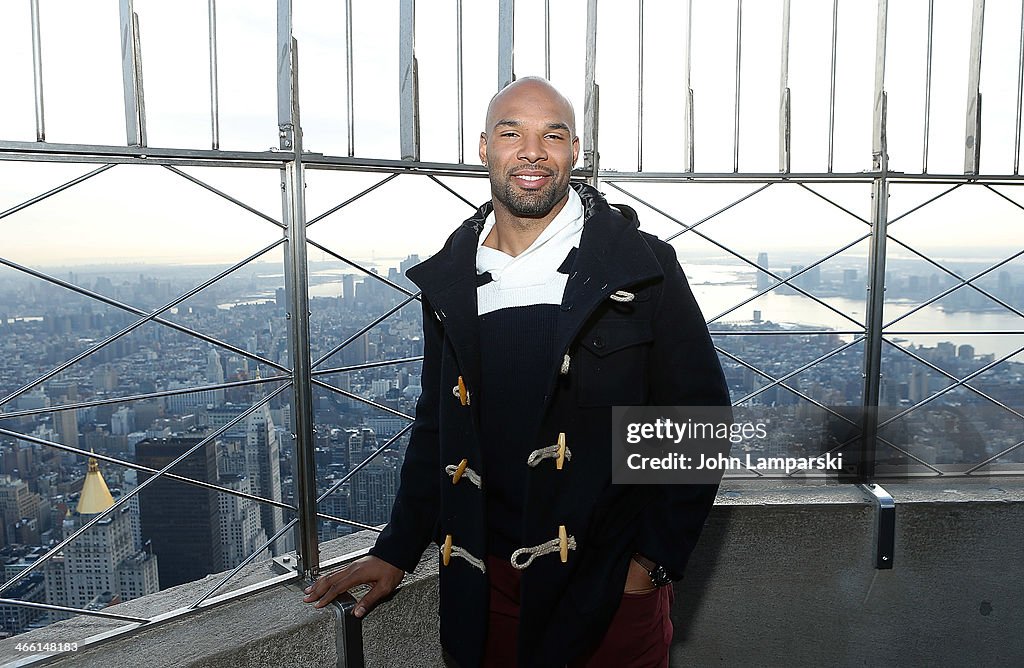Matt Forte Lights The Empire State Building For The #WhosGonnaWin Campaign