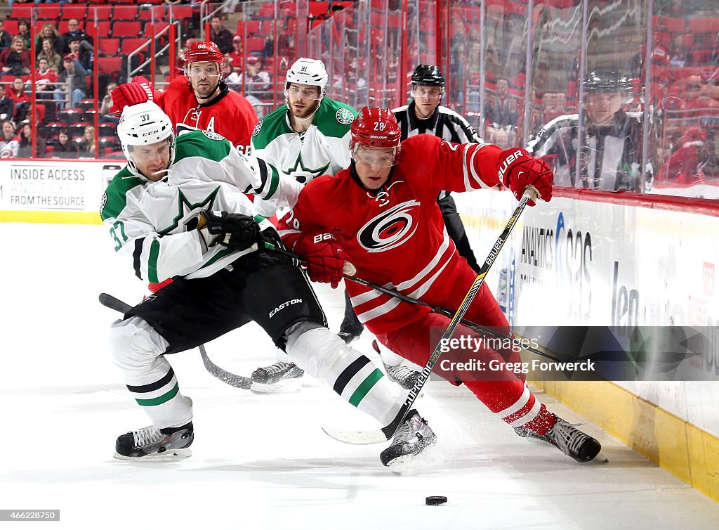 Dallas Stars v Carolina Hurricanes