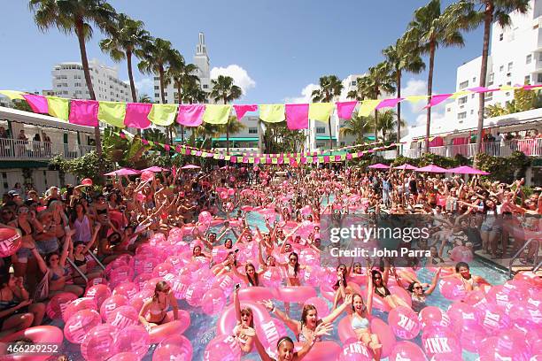 4,158 Spring Break Florida Stock Photos, High-Res Pictures, and Images ...