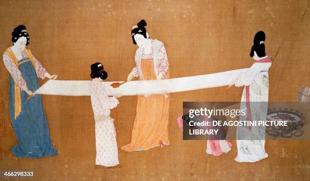 Ladies preparing the newly woven silk, painting attributed to Emperor Hui-Tsung, Song Dynasty, China, 11th-12th century.