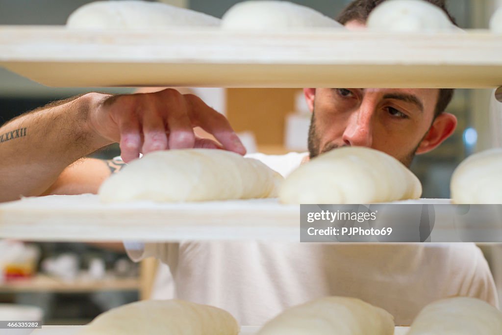 Baker Überprüfung Brot Teig
